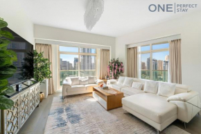 Amazing 3BR Apartment With Maid Room In Marina With Pool & Gym